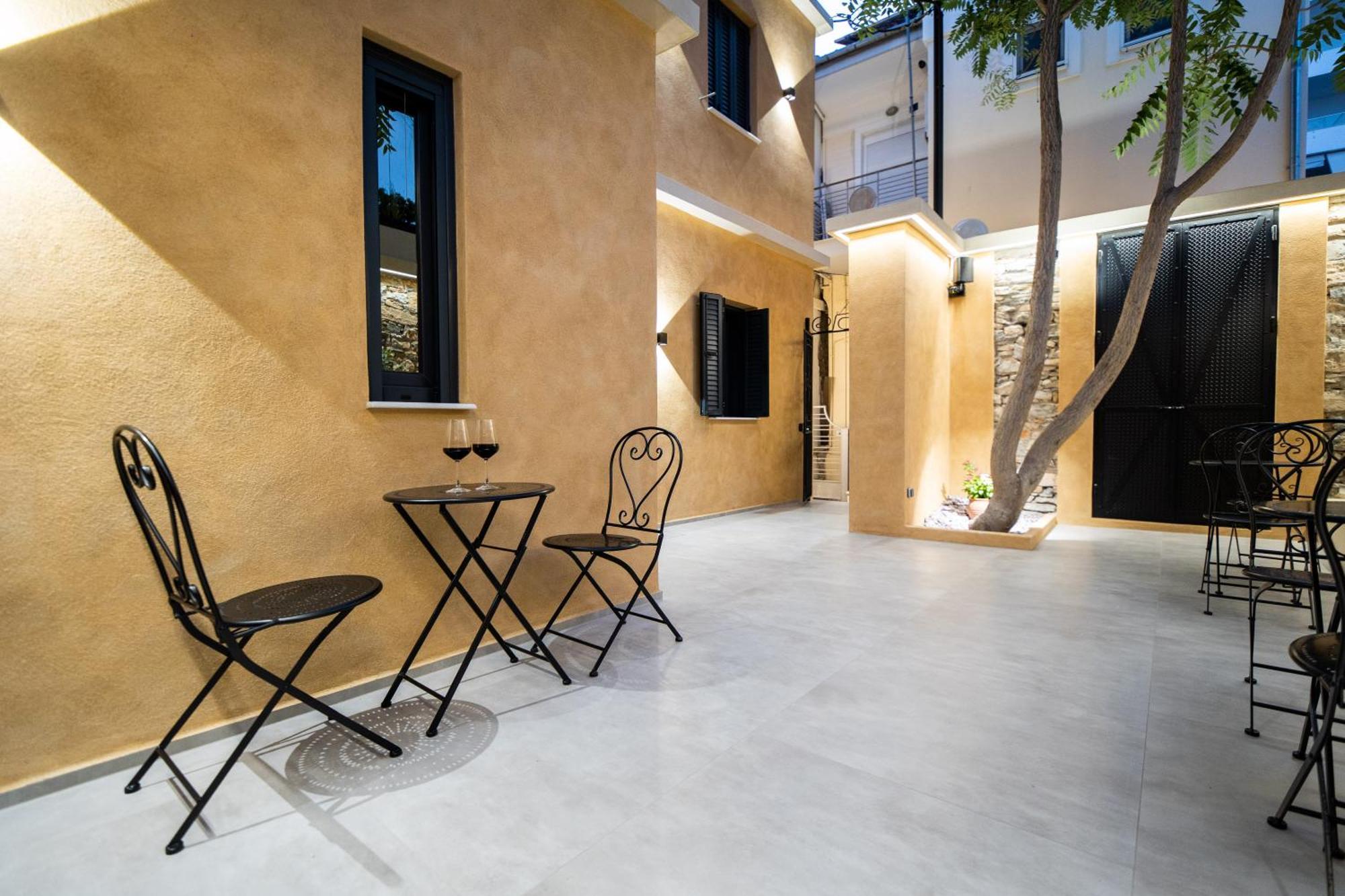 Luxury - Le Petit Bati Lägenhet Volos Exteriör bild